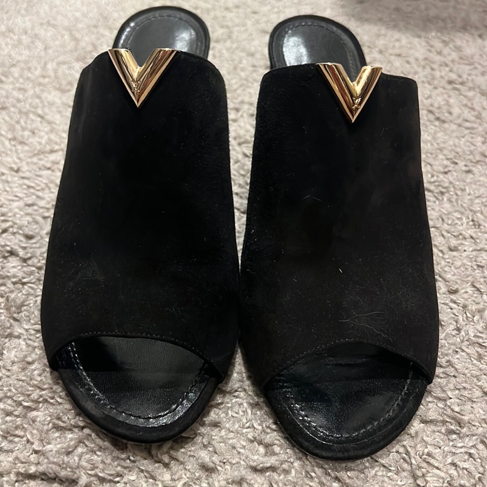 Louis Vuitton - Low Chunky Heels